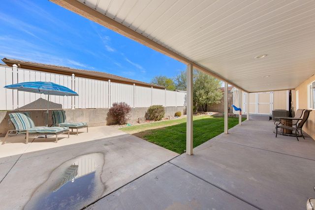 1021 E ELM ST, St. George, UT 84790