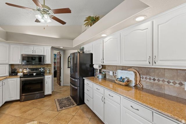 1021 E ELM ST, St. George, UT 84790