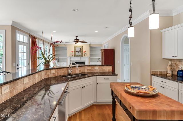 101 Collinson Drive, Chapel Hill, NC 27514