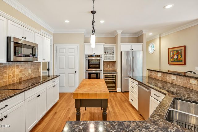 101 Collinson Drive, Chapel Hill, NC 27514