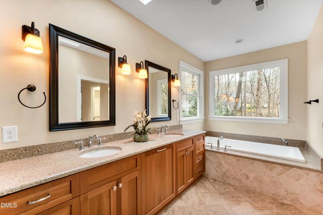 101 Collinson Drive, Chapel Hill, NC 27514