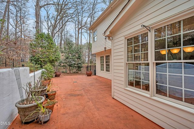 101 Collinson Drive, Chapel Hill, NC 27514