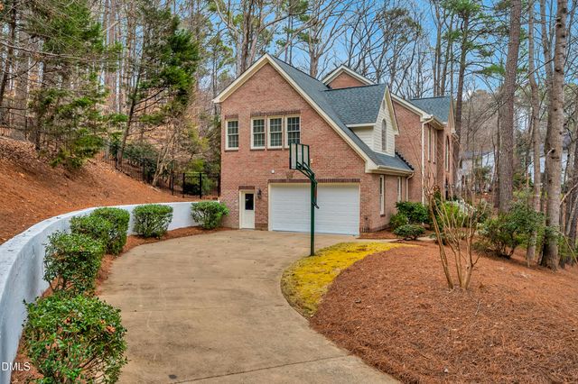 101 Collinson Drive, Chapel Hill, NC 27514