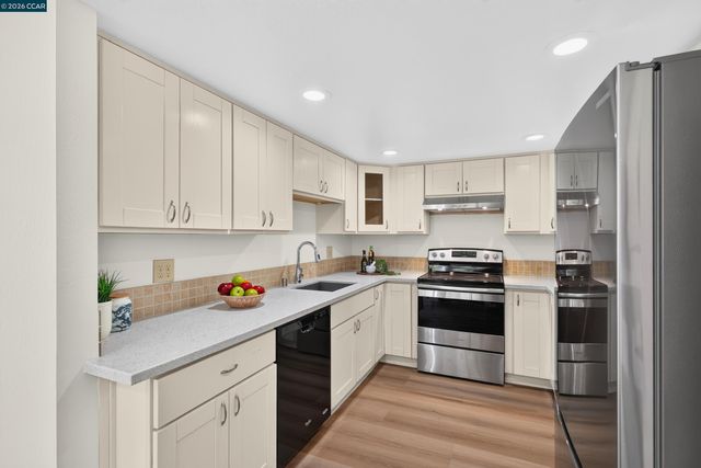 1707 Dalessi Dr, Pinole, CA 94564