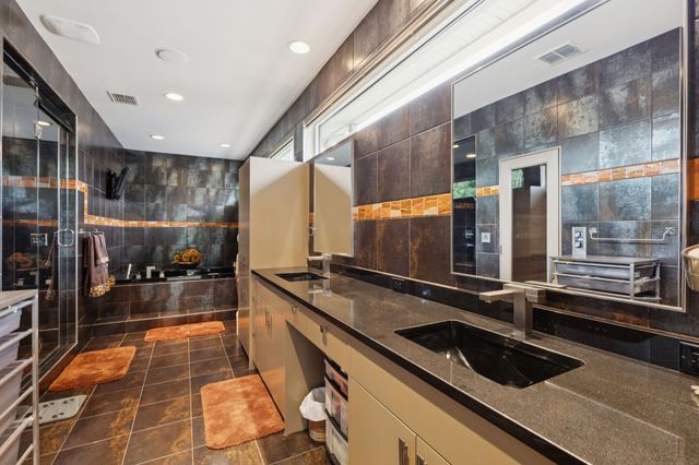 5730 W Amherst Avenue, Dallas, TX 75209