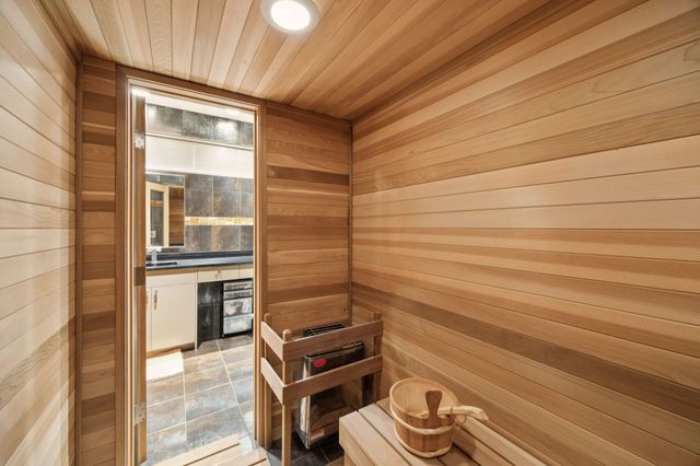 5730 W Amherst Avenue, Dallas, TX 75209