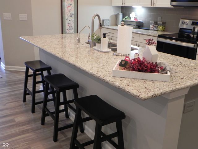 721 Stone Trace Court, Avon, IN 46123