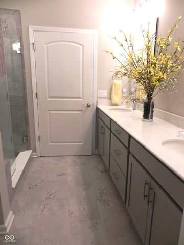 721 Stone Trace Court, Avon, IN 46123