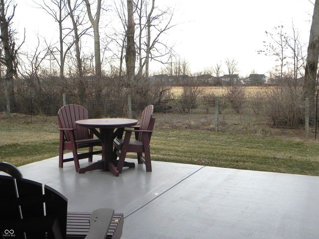 721 Stone Trace Court, Avon, IN 46123