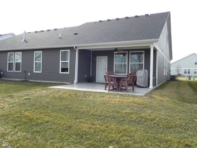 721 Stone Trace Court, Avon, IN 46123