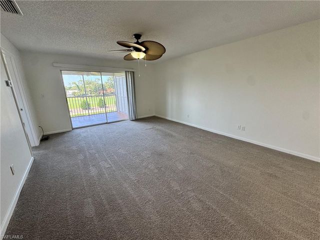 5667 Rattlesnake Hamm RD N B-301, Naples, FL 34113