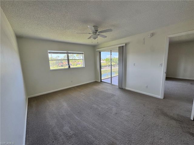 5667 Rattlesnake Hamm RD N B-301, Naples, FL 34113