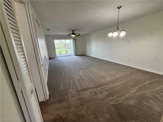 5667 Rattlesnake Hamm RD N B-301, Naples, FL 34113