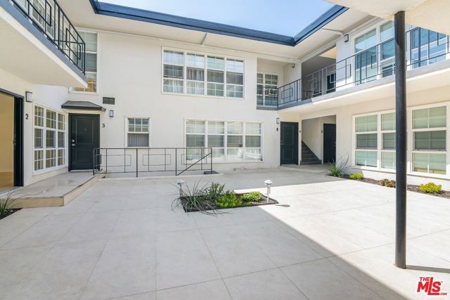 835 S Sherbourne Drive 2, Los Angeles, CA 90035