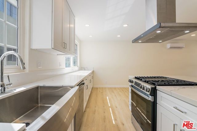 835 S Sherbourne Drive 2, Los Angeles, CA 90035