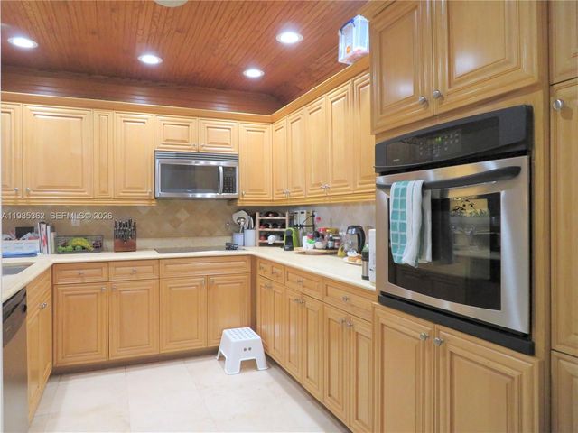 201 Crandon Blvd 1226, Key Biscayne, FL 33149