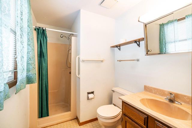 2938 Stonebridge DRIVE, Racine, WI 53404