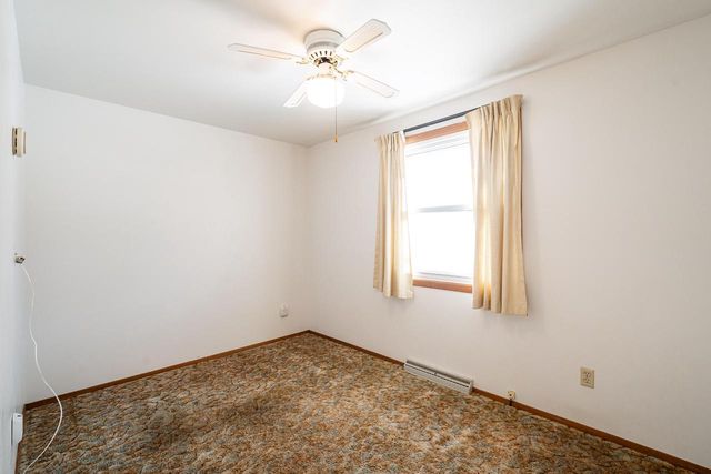 2938 Stonebridge DRIVE, Racine, WI 53404