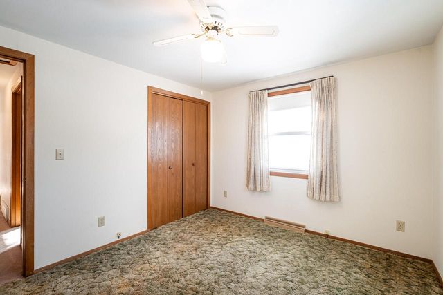 2938 Stonebridge DRIVE, Racine, WI 53404