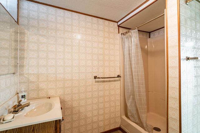 2938 Stonebridge DRIVE, Racine, WI 53404