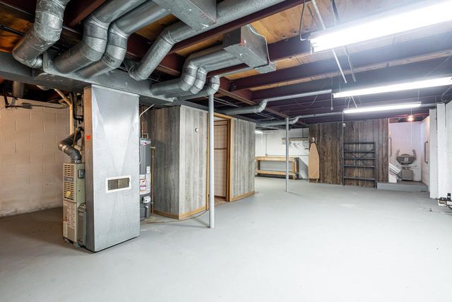 2938 Stonebridge DRIVE, Racine, WI 53404