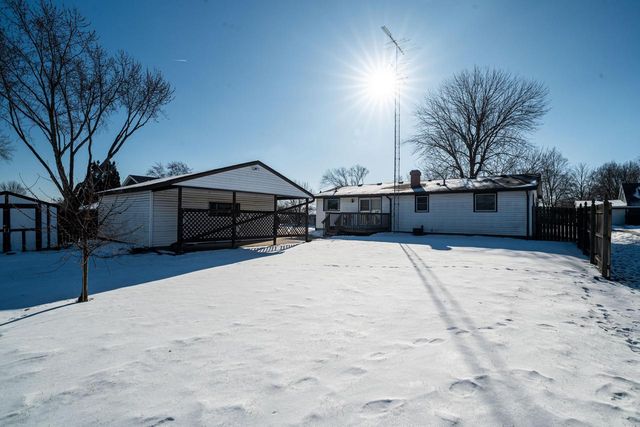 2938 Stonebridge DRIVE, Racine, WI 53404