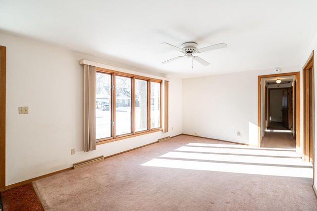 2938 Stonebridge DRIVE, Racine, WI 53404