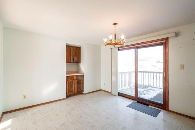 2938 Stonebridge DRIVE, Racine, WI 53404