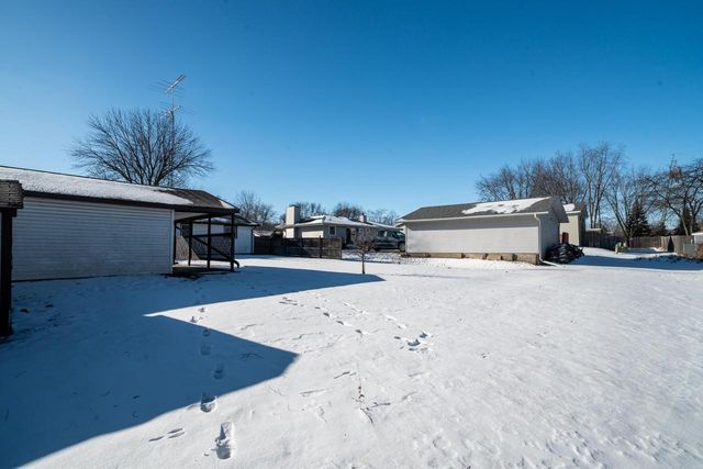 2938 Stonebridge DRIVE, Racine, WI 53404