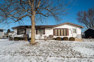2938 Stonebridge DRIVE, Racine, WI 53404