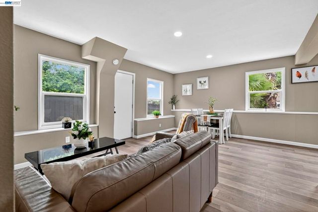 24657 Leona Dr, Hayward, CA 94542