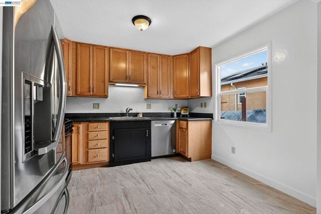 24657 Leona Dr, Hayward, CA 94542