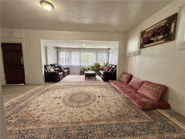 360 Lasalle Ave, Buffalo, NY 14215