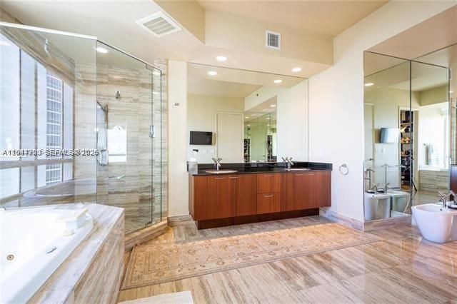 16001 Collins Avenue 1106, Sunny Isles Beach, FL 33160