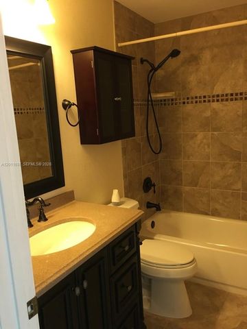 7885 NW 7th Ct 406, Plantation, FL 33324