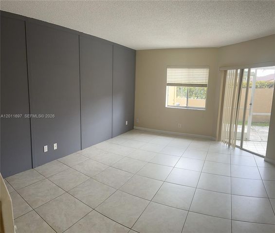 7885 NW 7th Ct 406, Plantation, FL 33324