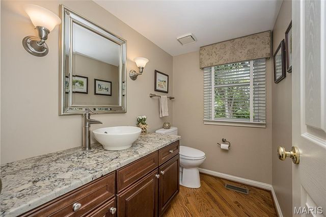 14012 Wethersfield Terrace Court, Chesterfield, MO 63017
