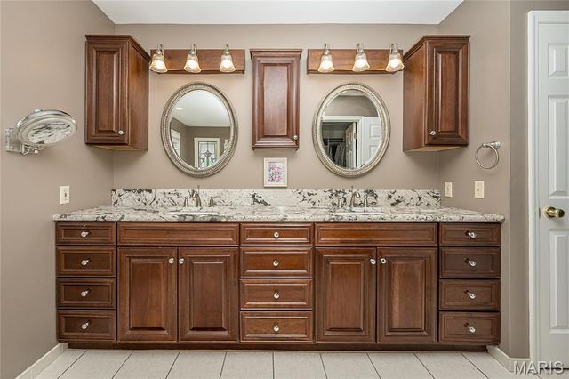 14012 Wethersfield Terrace Court, Chesterfield, MO 63017