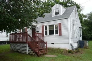 2508 Churchill DR, Roanoke, VA 24012