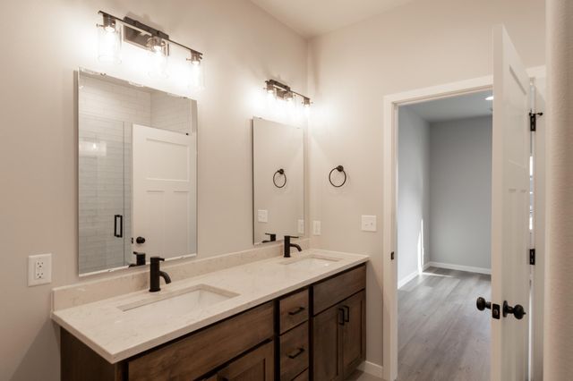 4176 Arthur Drive S, Fargo, ND 58104