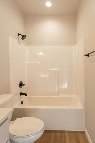 4176 Arthur Drive S, Fargo, ND 58104