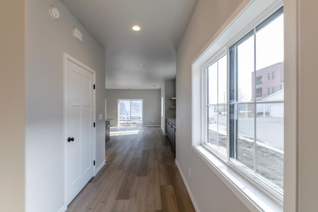 4176 Arthur Drive S, Fargo, ND 58104