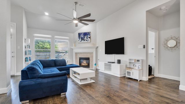 124 Village Creek Drive, Mckinney, TX 75071