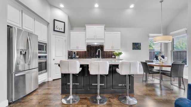 124 Village Creek Drive, Mckinney, TX 75071