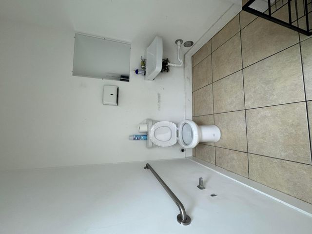 2710 NW 72nd Avenue, Miami, FL 33122