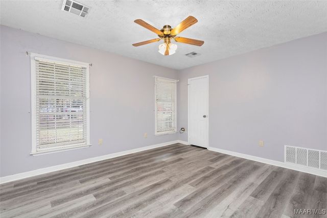 6821 Buttercup Drive, Elmore, AL 36025