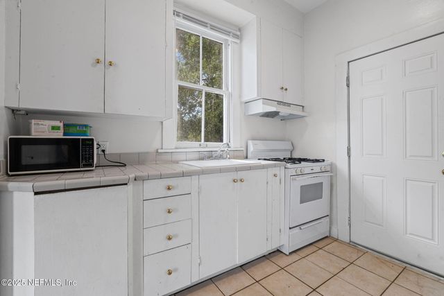 2253 HERSCHEL Street, Jacksonville, FL 32204