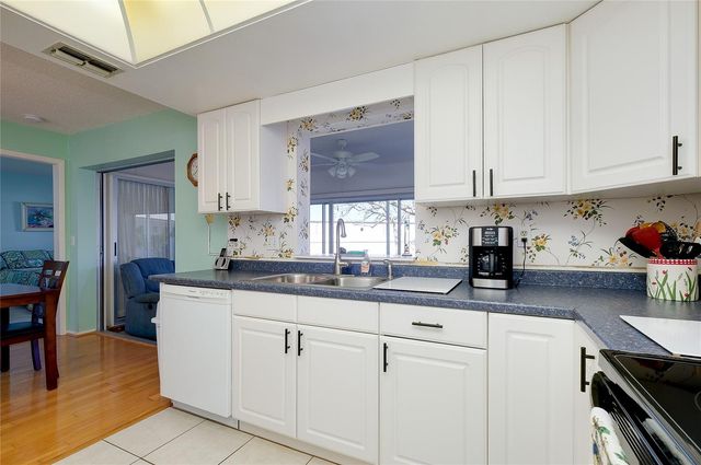 78 CIRCLEWOOD DRIVE A3-2, Venice, FL 34293