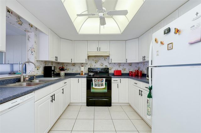 78 CIRCLEWOOD DRIVE A3-2, Venice, FL 34293