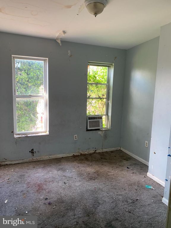 Image 14 of property listing at 2511 W BALTIMORE ST, Baltimore, MD 21223